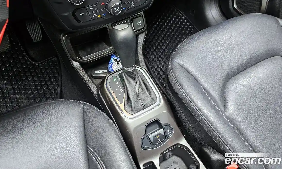 Jeep Renegade 2019 2.4 гидро в Москве № 1549817, фото 9