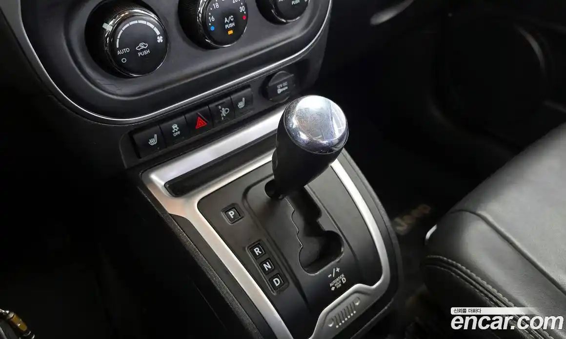 Jeep Compass 2013 2.4 гидро в Москве № 1549909, фото 9