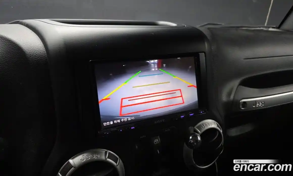 Jeep Wrangler 2015 2.8 гидро в Москве № 1549944, фото 15