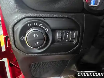 Jeep Wrangler 2019 2.0 гидро в Москве № 1549969, миниатюра 11