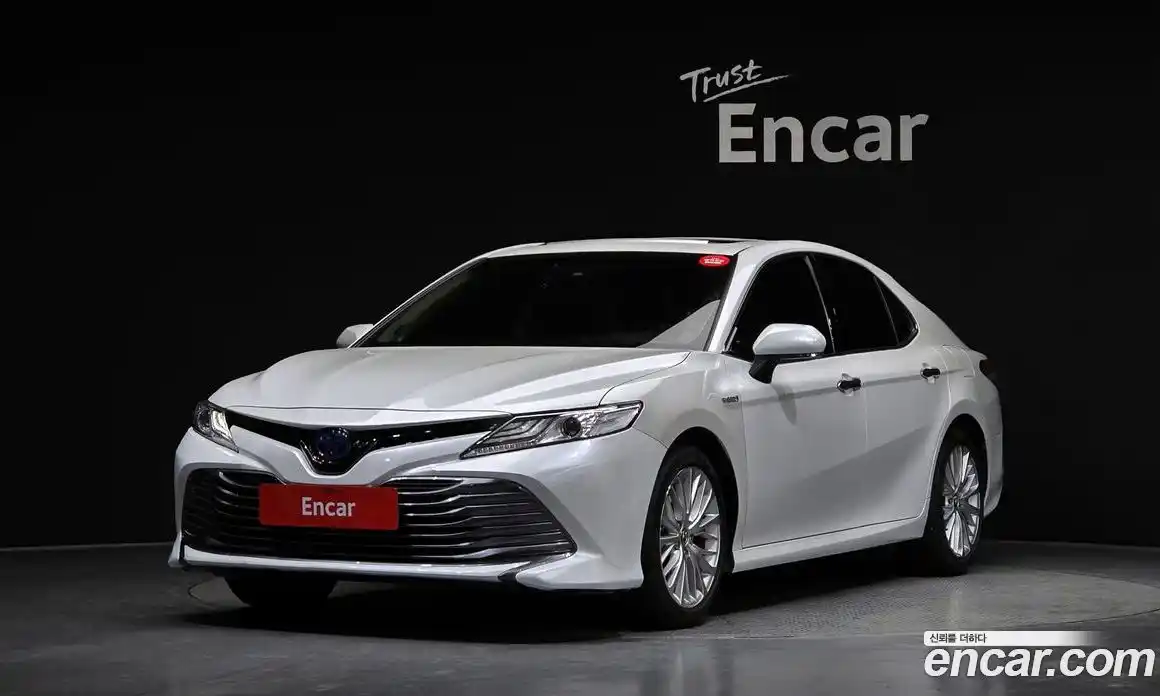 Toyota Camry 2018 2.5 гидро в Москве № 1550048, фото 1