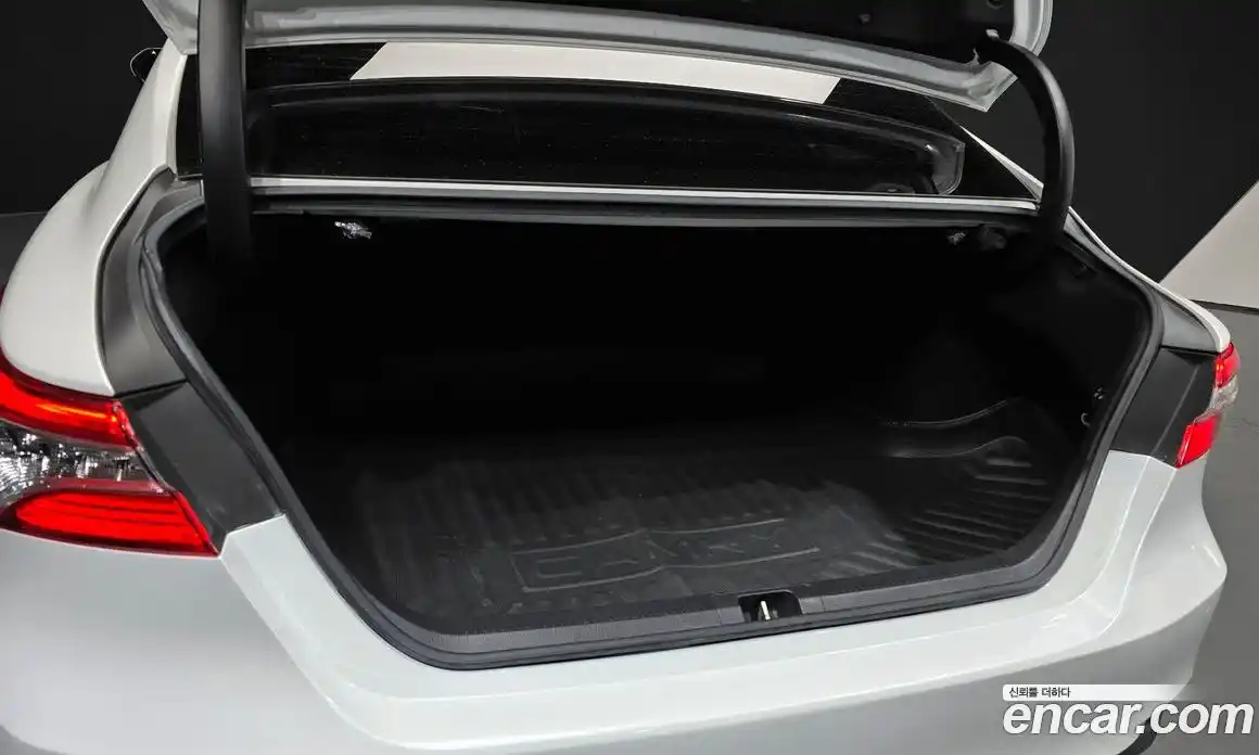 Toyota Camry 2018 2.5 гидро в Москве № 1550048, фото 20