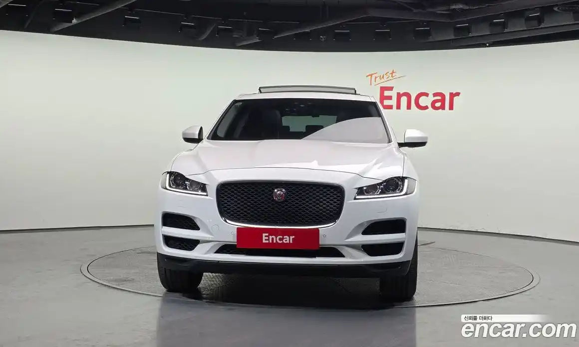 Jaguar F-Pace 2016 2.0 гидро в Москве № 1550968, фото 3