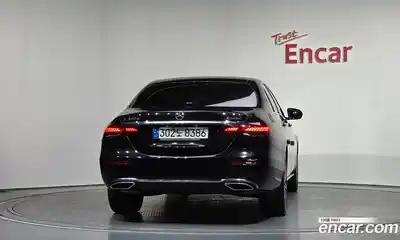 Mercedes-Benz E-Class 2023 2.0 гидро, миниатюра 4