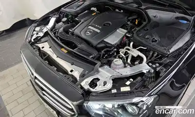 Mercedes-Benz E-Class 2023 2.0 гидро, миниатюра 6