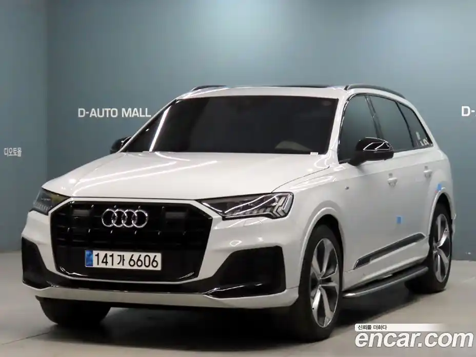 Audi Q7 2023 3.0 гидро в Москве № 163937, фото 1