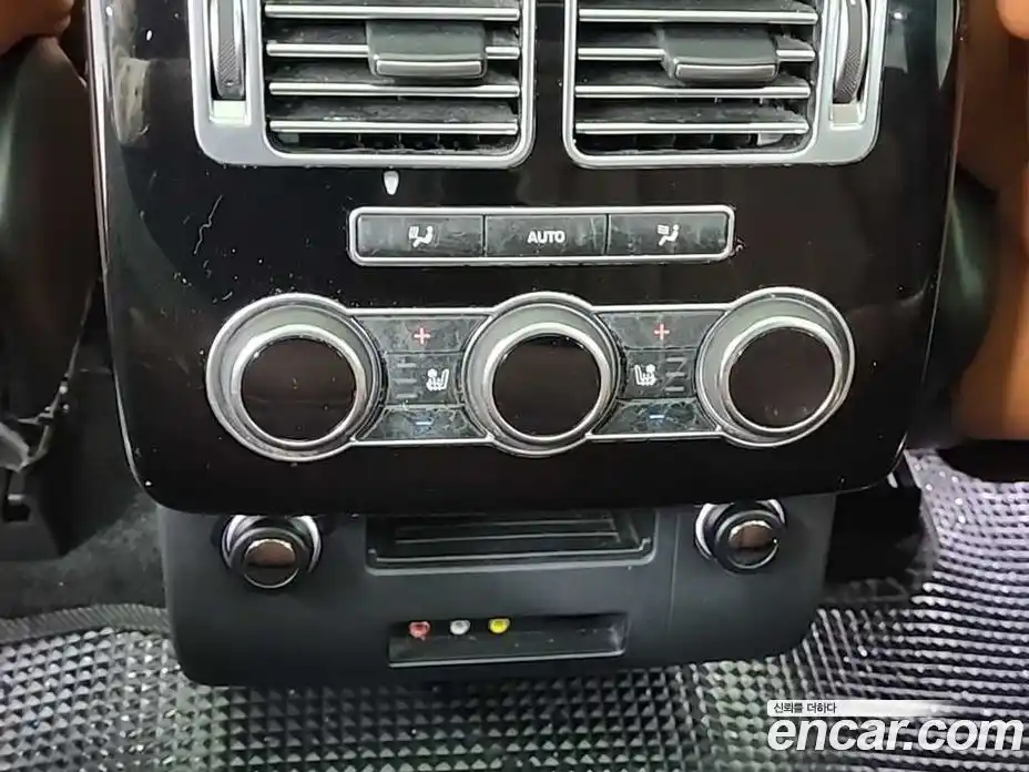 Land Rover Range-Rover 2015 4.4 гидро в Москве № 166667, фото 13