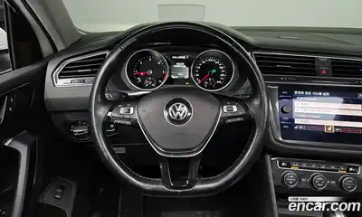 Volkswagen Tiguan 2018 2.0 гидро в Москве № 232233, миниатюра 12