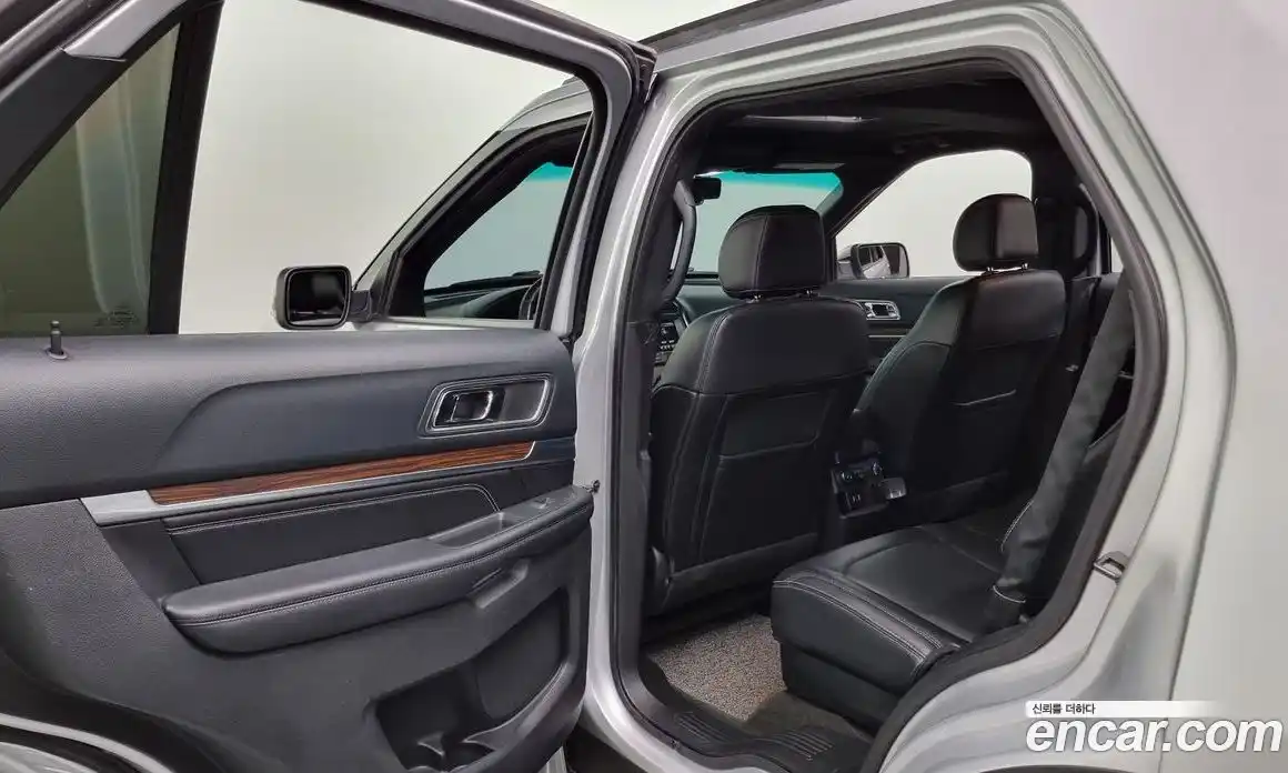 Ford Explorer 2016 2.3 гидро в Москве № 233286, фото 17