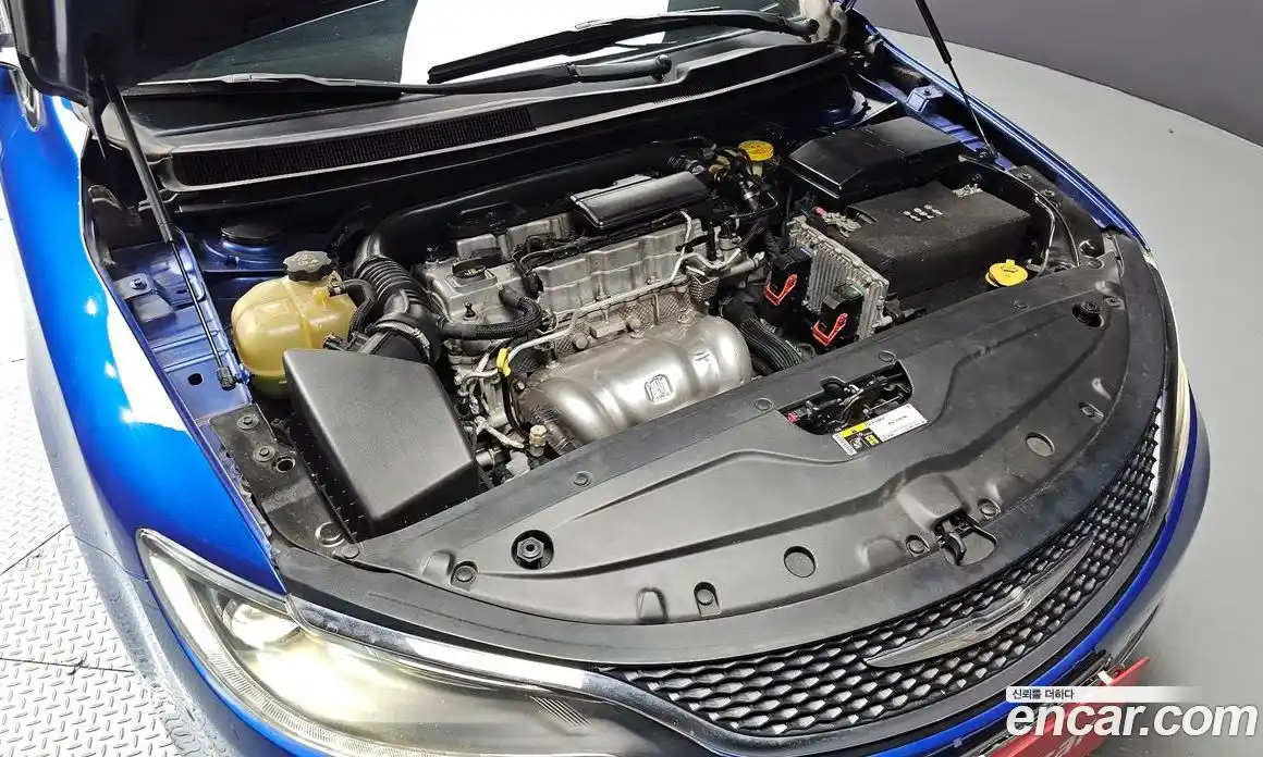 Chrysler 200 2015 2.4 гидро в Москве № 256774, фото 6