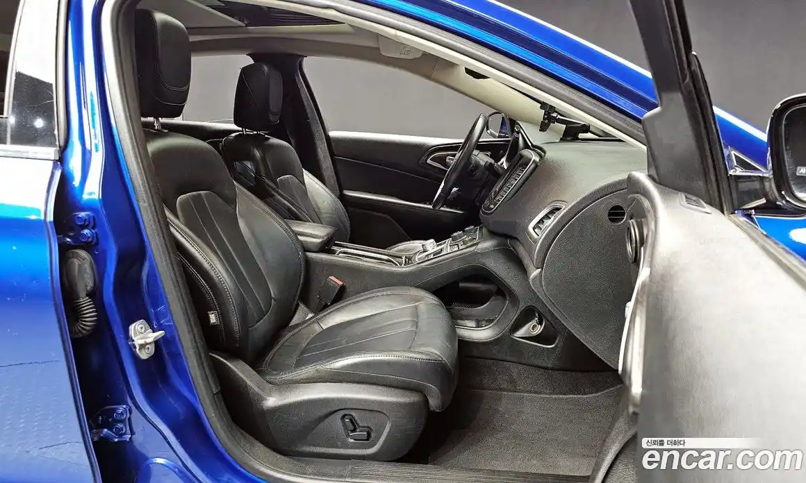 Chrysler 200 2015 2.4 гидро в Москве № 256774, фото 10