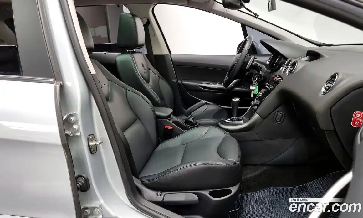 Peugeot 308 2013 1.6 гидро в Москве № 259324, фото 11