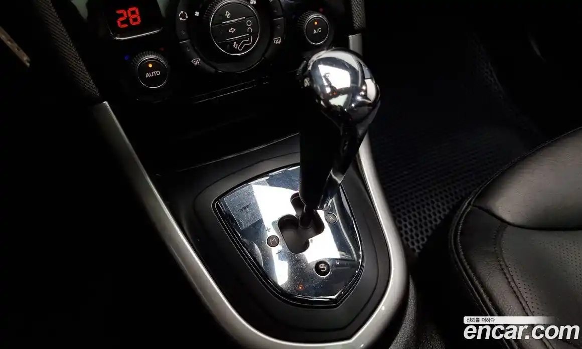 Peugeot 308 2013 1.6 гидро в Москве № 259324, фото 9