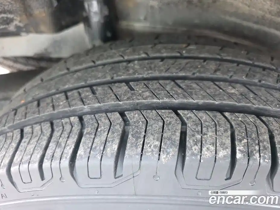 Ford Escape 2010 2.5 гидро в Москве № 282267, фото 8