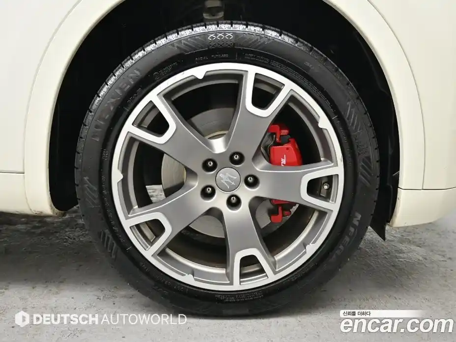 Maserati Levante 2017 3.0 гидро в Москве № 282933, фото 5