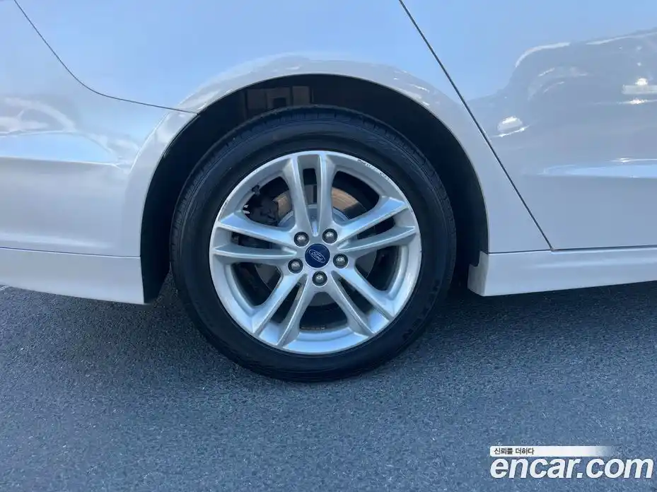 Ford Mondeo 2015 2.0 гидро в Москве № 337518, фото 15