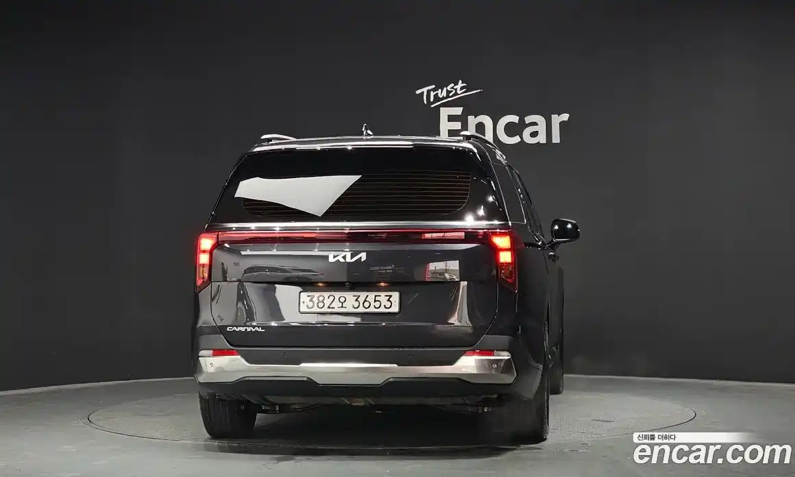 Kia Canival 2024 3.5 гидро в Москве № 54199, фото 4