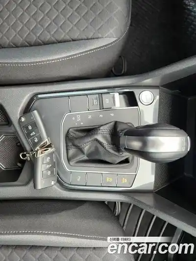 Volkswagen Tiguan 2018 2.0 гидро в Москве № 1251546, миниатюра 10