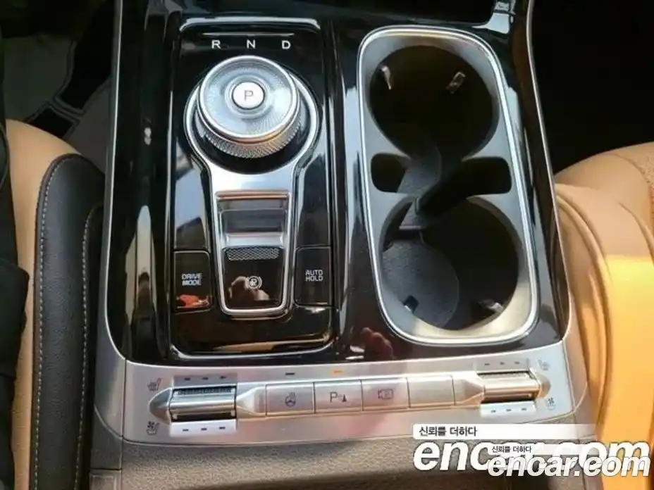 Kia Canival 2023 3.5 гидро в Москве № 1538106, фото 18