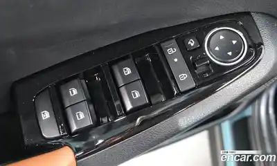 Kia Seltos 2024 1.6 гидро в Москве № 1538634, миниатюра 12