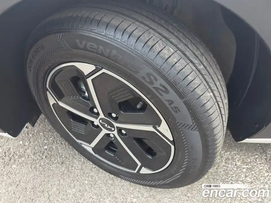 Kia Niro 2023 1.6 гидро в Москве № 1538760, фото 5
