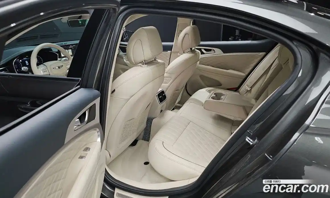 Genesis G70 2025 2.5 гидро в Москве № 1538864, фото 12