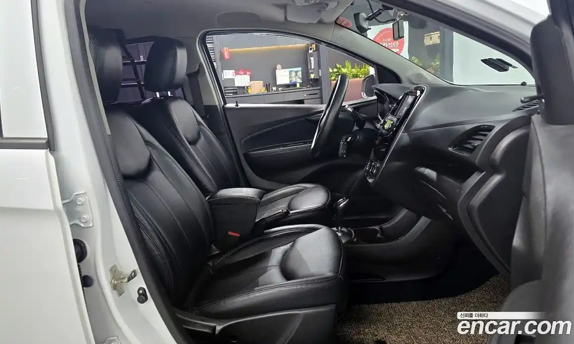 Chevrolet Spark 2017 1.0 гидро в Москве, фото 11
