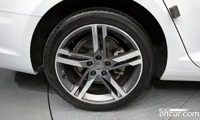 Audi A4 2019 2.0 гидро в Москве № 1546184, миниатюра 5