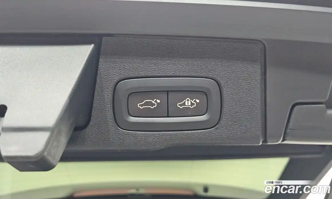 Volvo XC60 2019 2.0 гидро в Москве № 1546865, фото 20