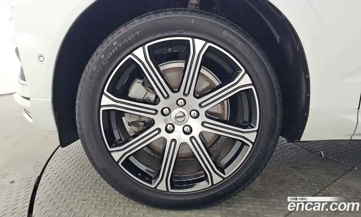 Volvo XC60 2019 2.0 гидро в Москве № 1546865, фото 5