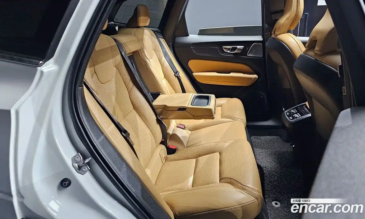 Volvo XC60 2018 2.0 гидро в Москве № 1546885, фото 12