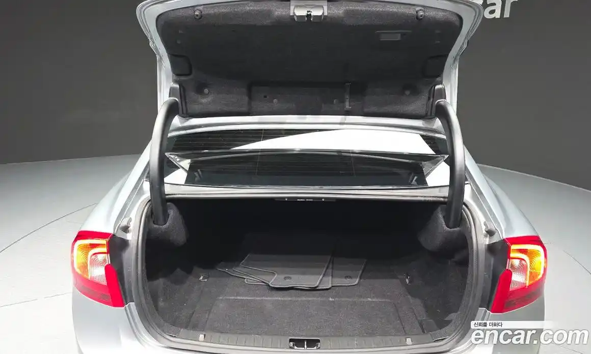 Volvo S60 2017 2.0 гидро в Москве № 1546984, фото 20