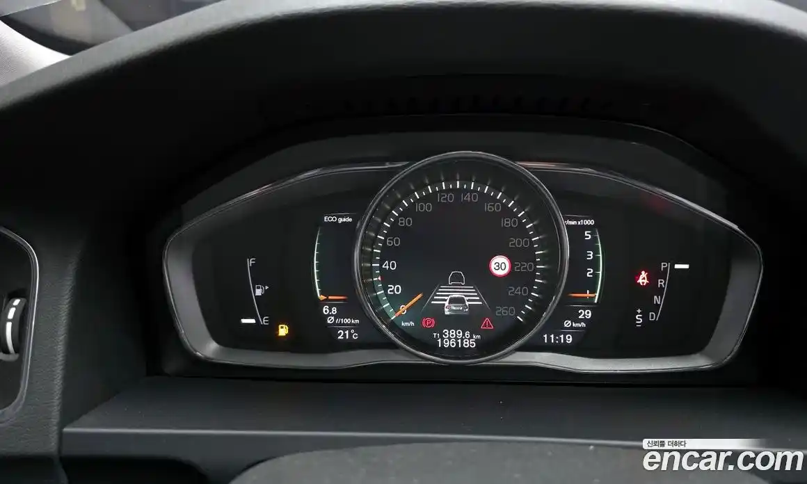 Volvo S60 2017 2.0 гидро в Москве № 1546984, фото 8