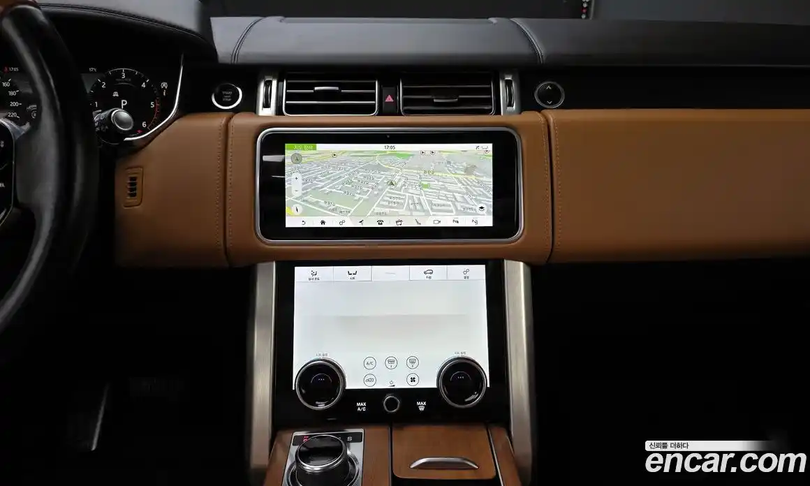 Land Rover Range-Rover 2019 4.4 гидро в Москве № 1547739, фото 18