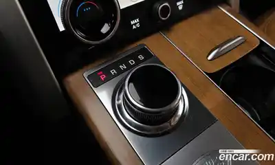 Land Rover Range-Rover 2019 4.4 гидро в Москве № 1547739, миниатюра 9