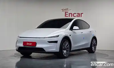 Tesla Model Y, 2025