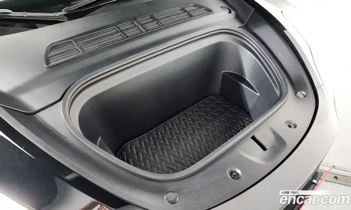 Tesla Model Y 2024 0.2 гидро в Москве № 1548570, фото 5