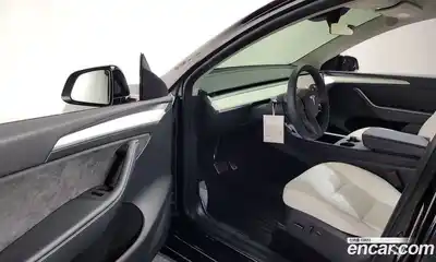 Tesla Model Y 2024 0.2 гидро в Москве № 1548570, миниатюра 9