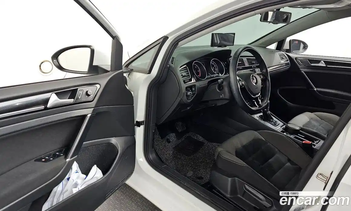 Volkswagen Golf 2014 1.6 гидро в Москве № 1549338, фото 10