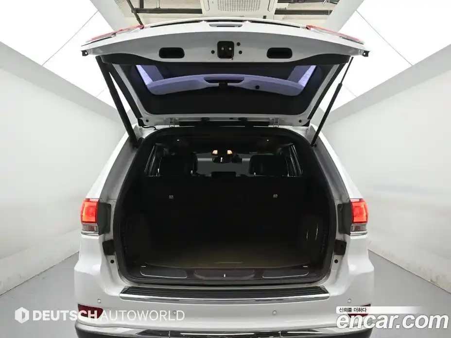 Jeep Cherokee 2018 3.0 гидро в Москве № 1550001, фото 19