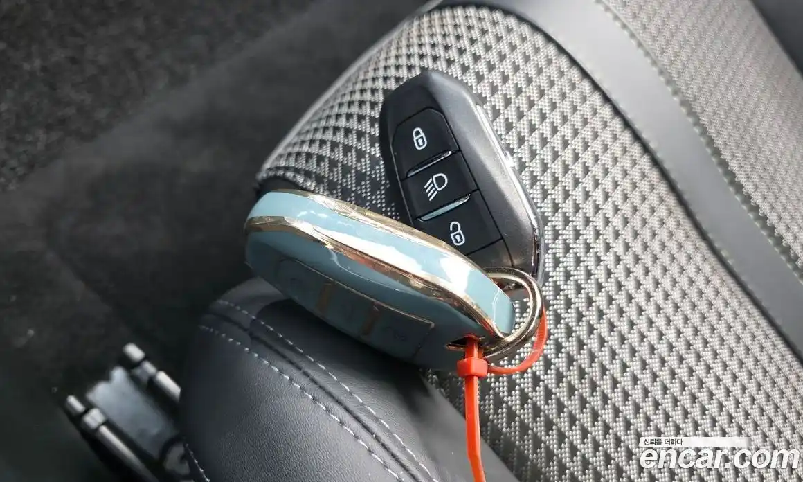 Peugeot 2008 2022 0.1 гидро в Москве № 1551124, фото 17