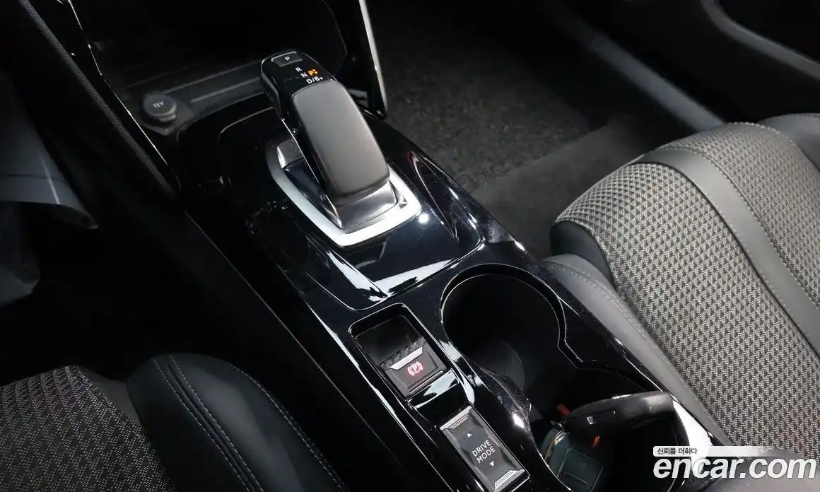 Peugeot 2008 2022 0.1 гидро в Москве № 1551124, фото 9