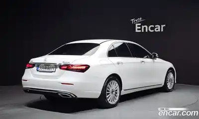 Mercedes-Benz E-Class 2022 2.0 гидро, миниатюра 2