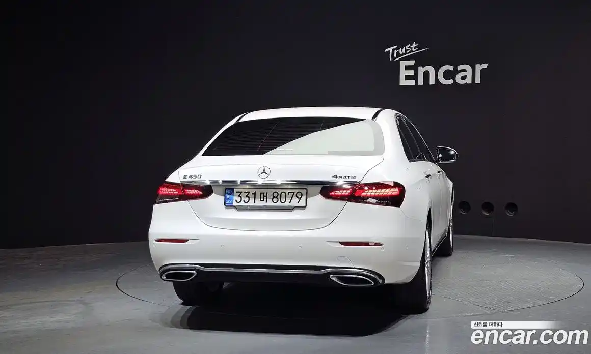 Mercedes-Benz E-Class 2022 2.0 гидро, фото 4
