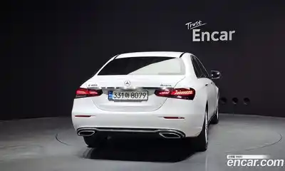 Mercedes-Benz E-Class 2022 2.0 гидро, миниатюра 4