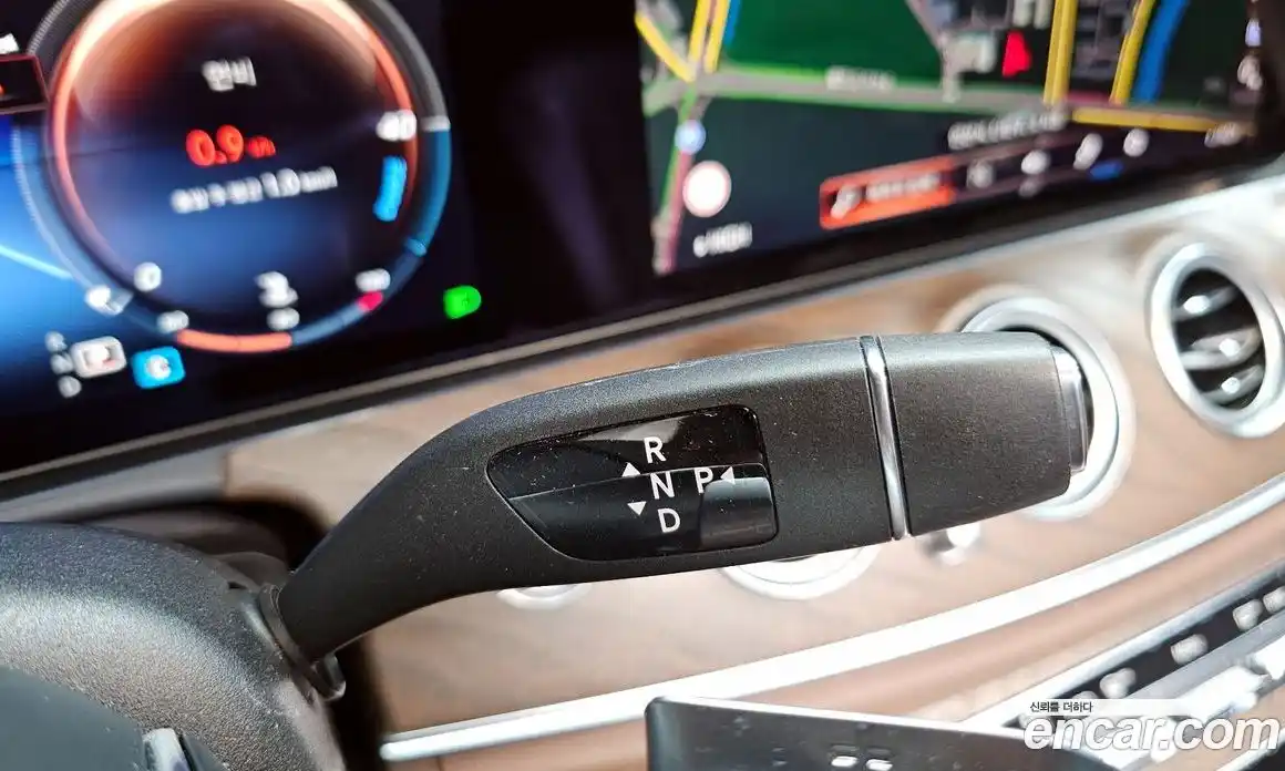 Mercedes-Benz E-Class 2022 2.0 гидро, фото 9