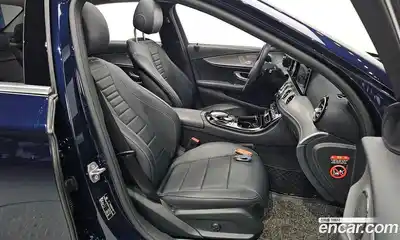 Mercedes-Benz E-Class 2018 2.0 гидро в Москве № 208944, миниатюра 12