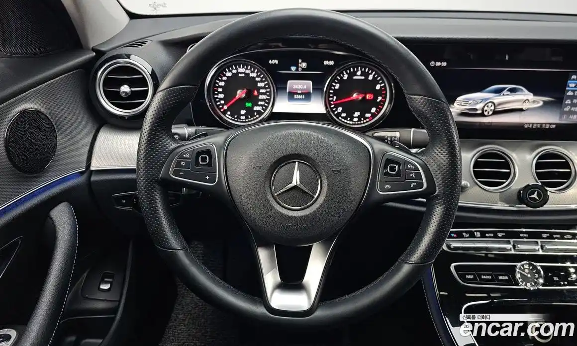 Mercedes-Benz E-Class 2018 2.0 гидро в Москве № 208944, фото 13