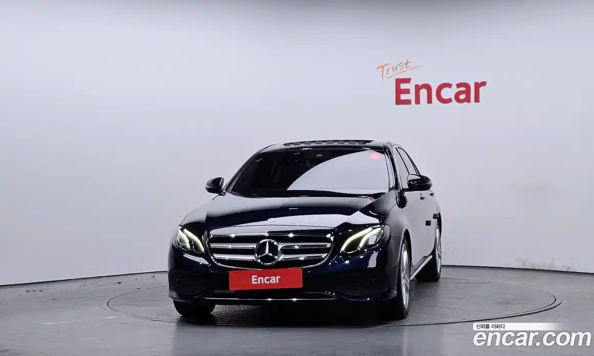 Mercedes-Benz E-Class 2018 2.0 гидро в Москве № 208944, фото 3