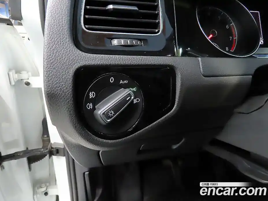 Volkswagen Golf 2014 1.4 гидро в Москве № 215160, фото 16